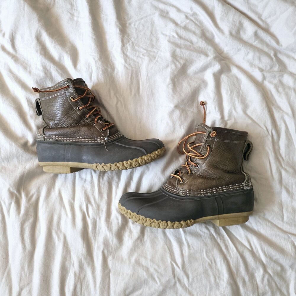 L.L. Bean Women’s 8" Flannel-Lined Insulated Bean Boots sz 9